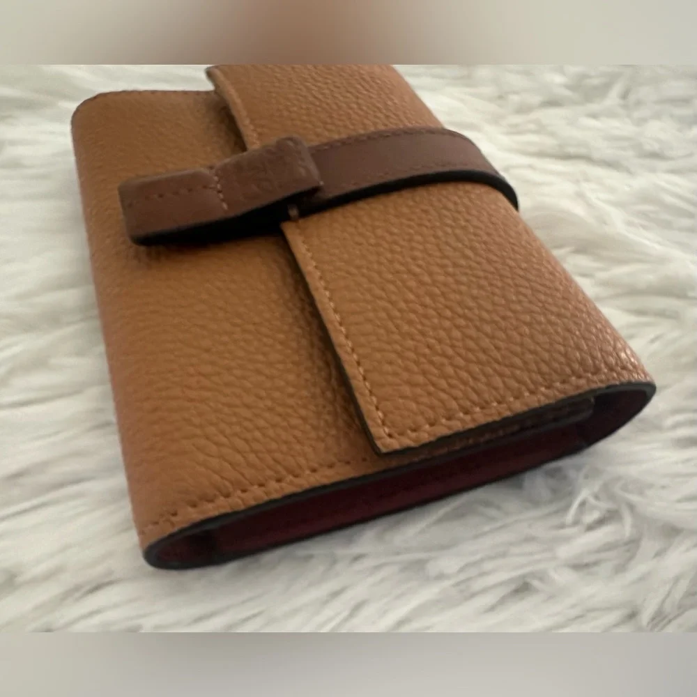 Loewe‎ Womens Vertical Small leather wallet